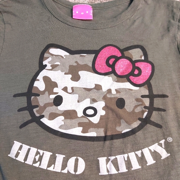 Hello Kitty t-shirt - Picture 1 of 7